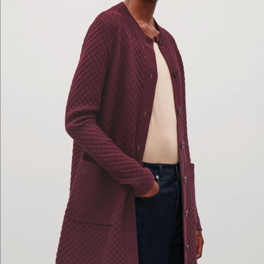COS Textured Knit Cardigan in Burgundy